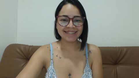 Snapshot of isemma chatting on 09.10.25 Emma online show from 09.10.25