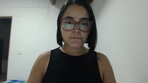 Snapshot of isemma chatting on 09.11.25 Emma online show from 09.11.25