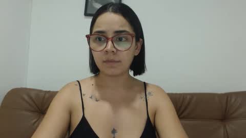 Snapshot of isemma chatting on 09.16.25 Emma online show from 09.16.25