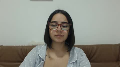 Snapshot of isemma chatting on 09.30.25 Emma online show from 09.30.25