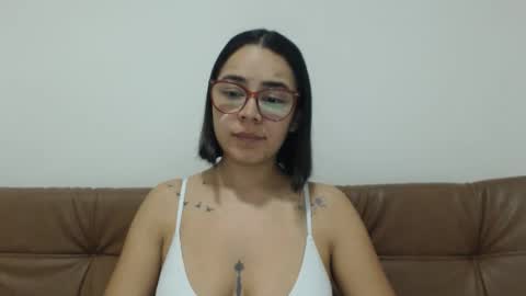 Snapshot of isemma chatting on 10.15.25 Emma online show from 10.15.25