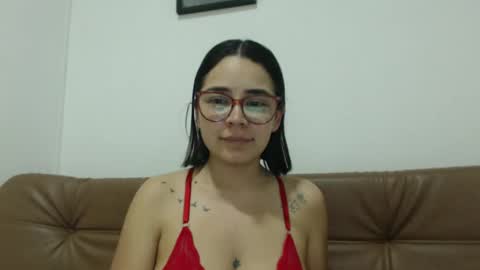 Snapshot of isemma chatting on 10.17.25 Emma online show from 10.17.25