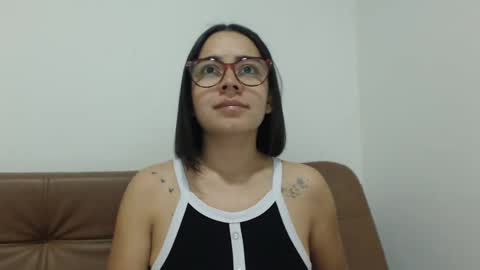 Snapshot of isemma chatting on 10.19.25 Emma online show from 10.19.25