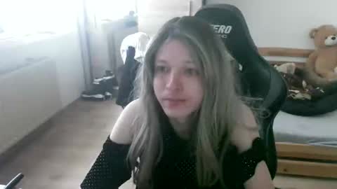 isilmarith online show from 03.15.26