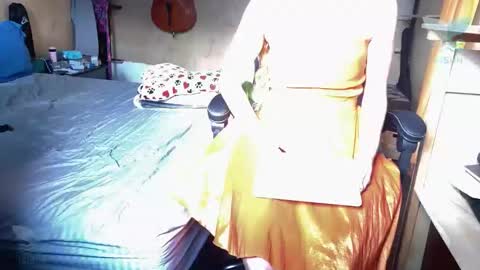 Snapshot of isis_alan chatting on 03.16.26 Isis Alan online show from 03.16.26