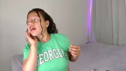 Snapshot of isis_cb17 chatting on 01.30.25 Isis online show from 01.30.25