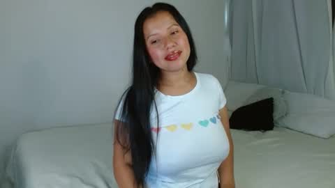 Snapshot of isis_cb17 chatting on 02.25.25 Isis online show from 02.25.25