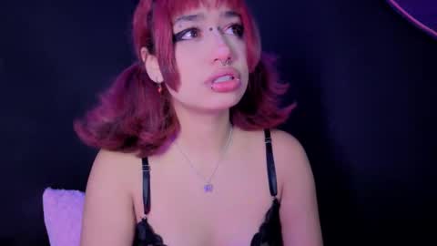 Isisjones18 online show from 09.15.25