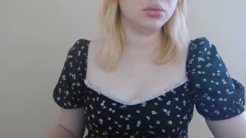 Isla online show from 06.24.26