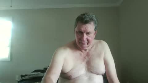 island625103 online show from 09.23.25