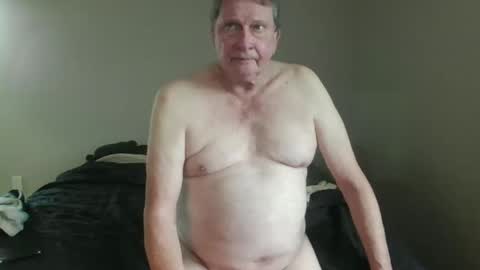 island625103 online show from 09.25.25