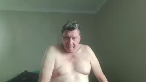 island625103 online show from 10.14.25