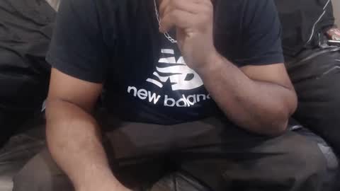 islandboi_88 online show from 01.18.25