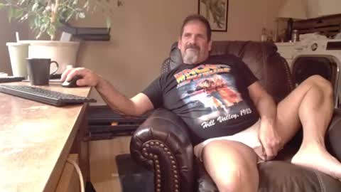Snapshot of islandguy70 chatting on 07.22.26 Jim online show from 07.22.26