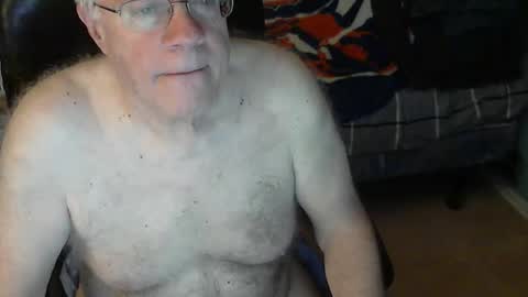 Snapshot of islesman22 chatting on 12.19.25 islesman22 online show from 12.19.25