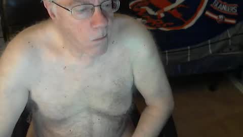 Snapshot of islesman22 chatting on 04.28.26 islesman22 online show from 04.28.26