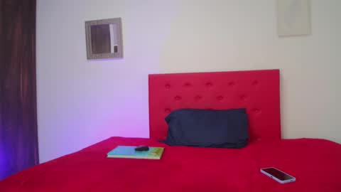 issa_kitty online show from 12.06.24