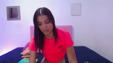 issa_kitty online show from 02.25.25