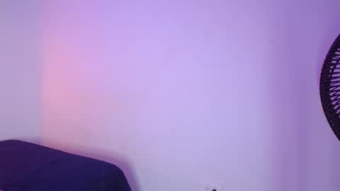 issa_kitty online show from 02.27.25