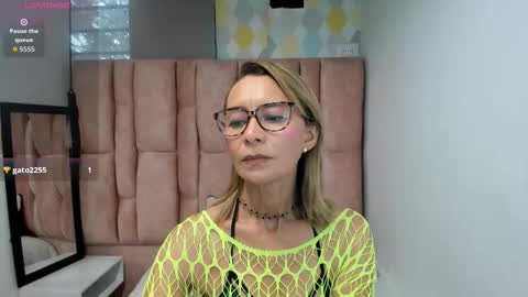 ISSA MILF online show from 03.30.26