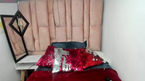 Snapshot of issa_milf__ chatting on 04.28.26 ISSA MILF online show from 04.28.26