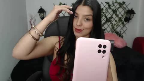 Snapshot of issa_nassar chatting on 10.03.25 Issa  online show from 10.03.25