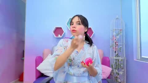 Issa Skinny online show from 09.27.25