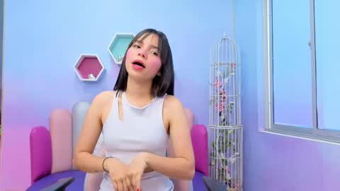 Issa Skinny online show from 09.29.25