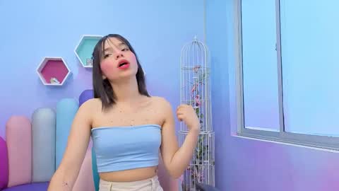 Issa Skinny online show from 10.19.25