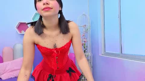 Issa Skinny online show from 10.20.25