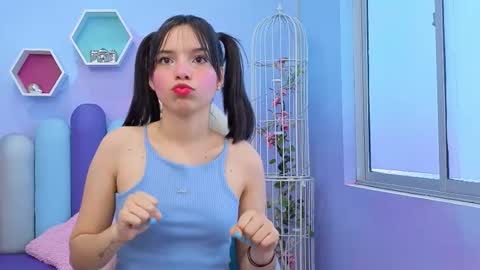 Issa Skinny online show from 10.26.25