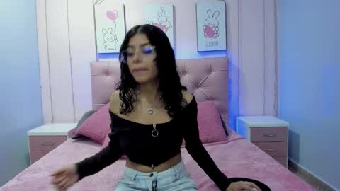 Snapshot of issaa_tyler chatting on 10.09.25 Issa online show from 10.09.25