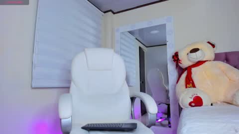 Isa  online show from 01.13.25