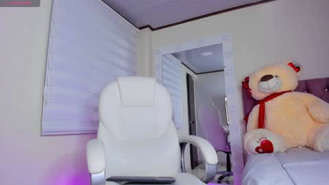 Isa  online show from 01.17.25