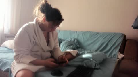 Snapshot of issabelle_69 chatting on 02.23.25 Issabelle online show from 02.23.25