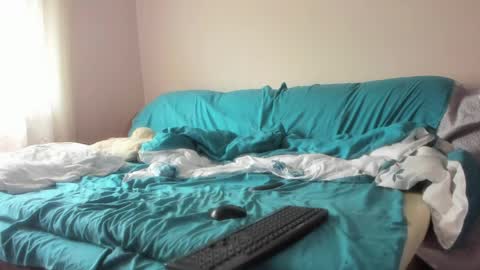 Issabelle online show from 04.05.26