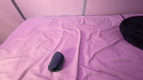 Iss femboy  full exclusive vids  online show from 05.27.26