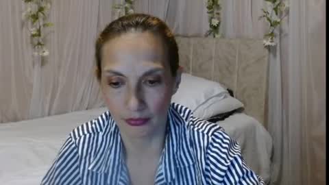 Snapshot of italagomez chatting on 02.28.25 Itala Gomez online show from 02.28.25