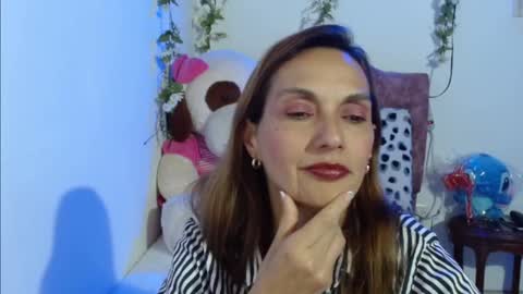 Itala Gomez online show from 11.28.25