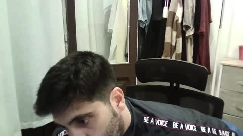 italianboybcn online show from 11.06.25