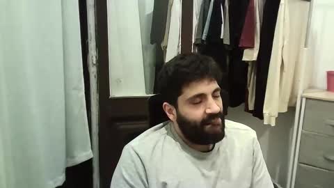 italianboybcn online show from 12.18.25