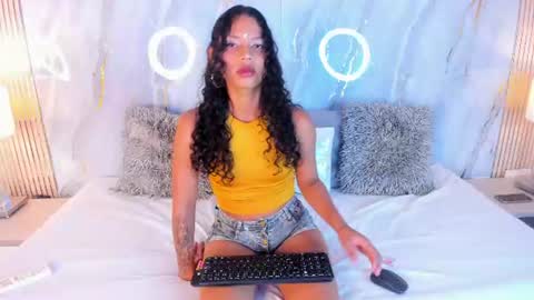Snapshot of its_lexie chatting on 06.18.26 Lexie online show from 06.18.26