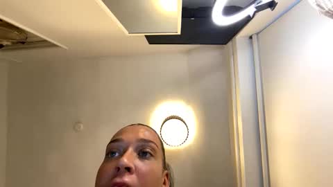 Lottie  online show from 03.08.26