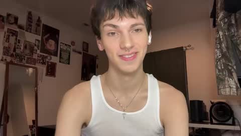 Snapshot of its_rowan chatting on 09.20.25 Rowan online show from 09.20.25