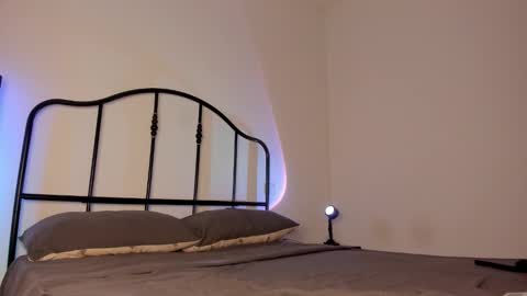 Isabella online show from 09.22.25