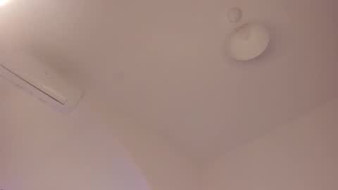 Isabella online show from 11.20.25