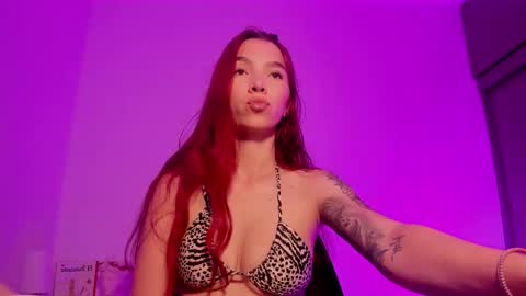 Snapshot of itscamill chatting on 09.20.25 camill online show from 09.20.25