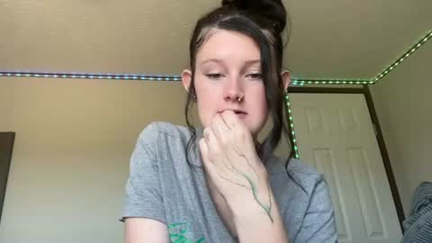 itsKaylaaa online show from 06.08.26