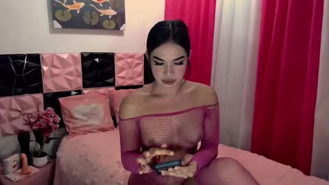 Snapshot of itsme_anastasia69 chatting on 10.20.25 Anna online show from 10.20.25