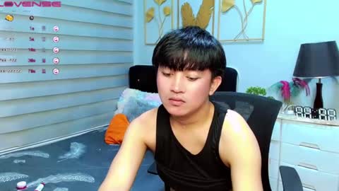 Snapshot of itsme_berniexx chatting on 12.29.24 ask me online show from 12.29.24